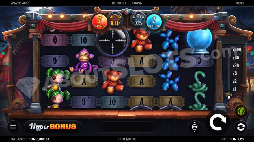 Base game with a crosshair symbol on the third reel.