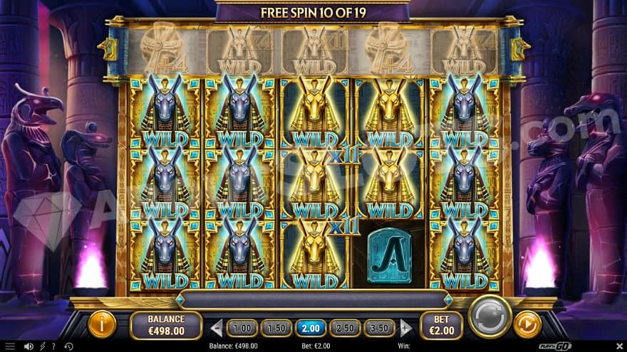 A grid full of Wild Symbols and an A in the Free Spins.