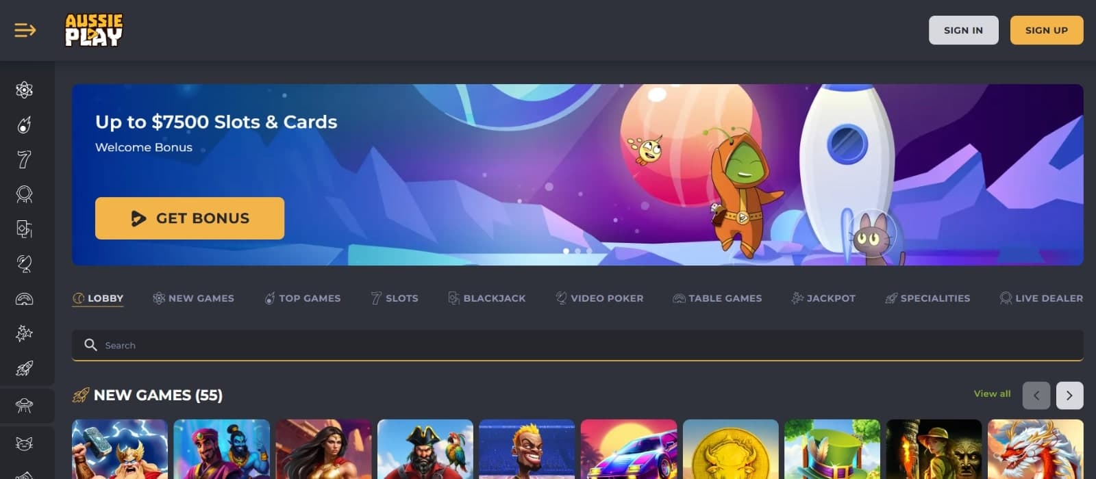 AussiePlay Casino's welcome page displaying its three mascots landing on a planet and presenting the welcome offer of 7500 dollars