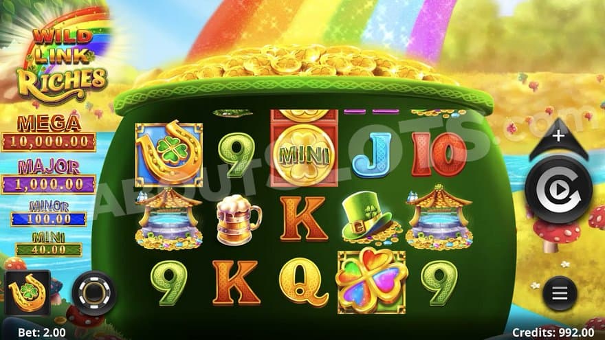 Five reels on a pot with gold. 