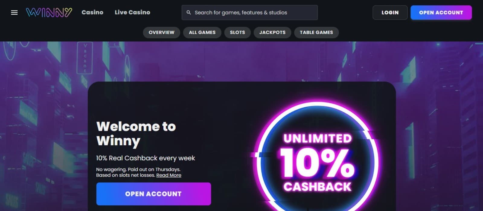 Winny Casino's homepage showing the 10% weekly cashback and game tabs.