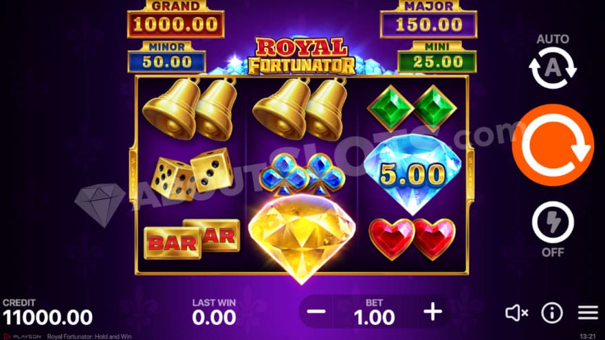 Base game where you can see the Jackpots on top.