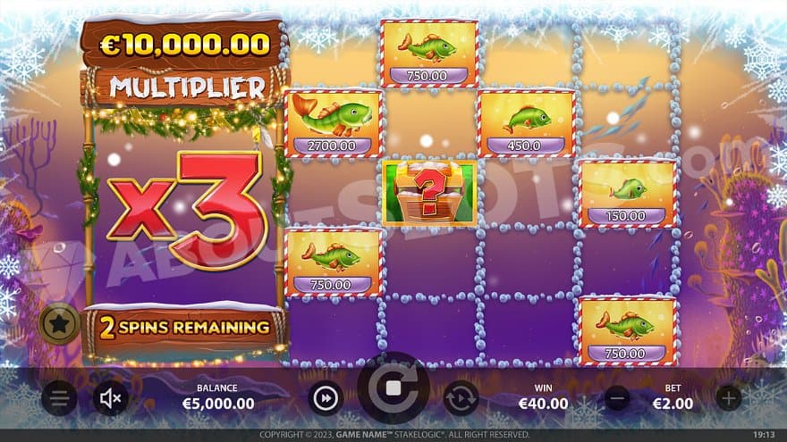 Cash value bass symbols on reels 3-6 in the Insane Catch Feature.