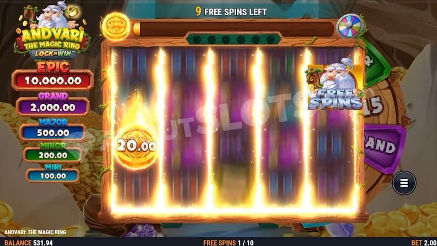 Free Spins bonus game with 9 free spins left.