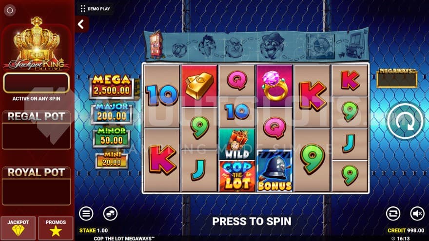 The playing grid is surrounded by the various Trail Bonuses, Cash Prize Jackpots, and Jackpot King features