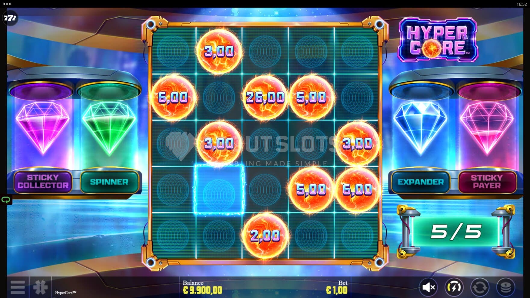 The four Diamond Bonuses sit around the playing grid which fills with fiery Cash Orbs