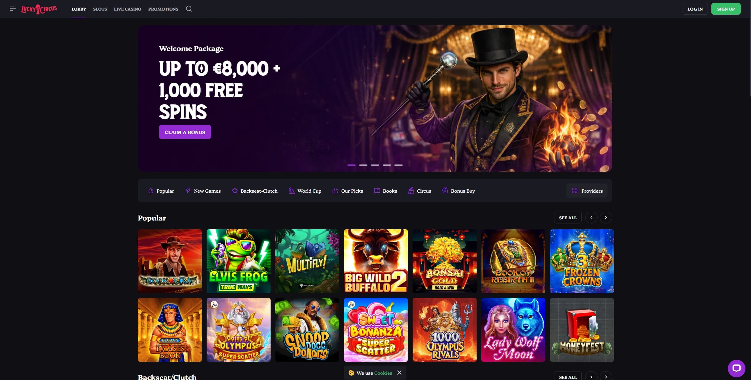 Lucky Circus landing page showing the welcome offer and a selection of slots