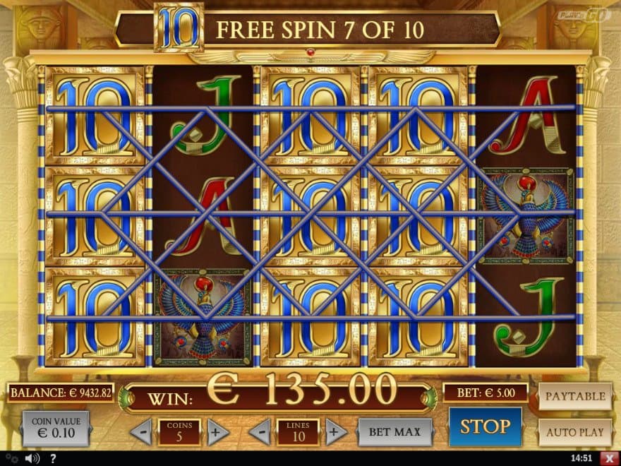 Free Spins bonus game where the special symbol is fully expanded on three reels.