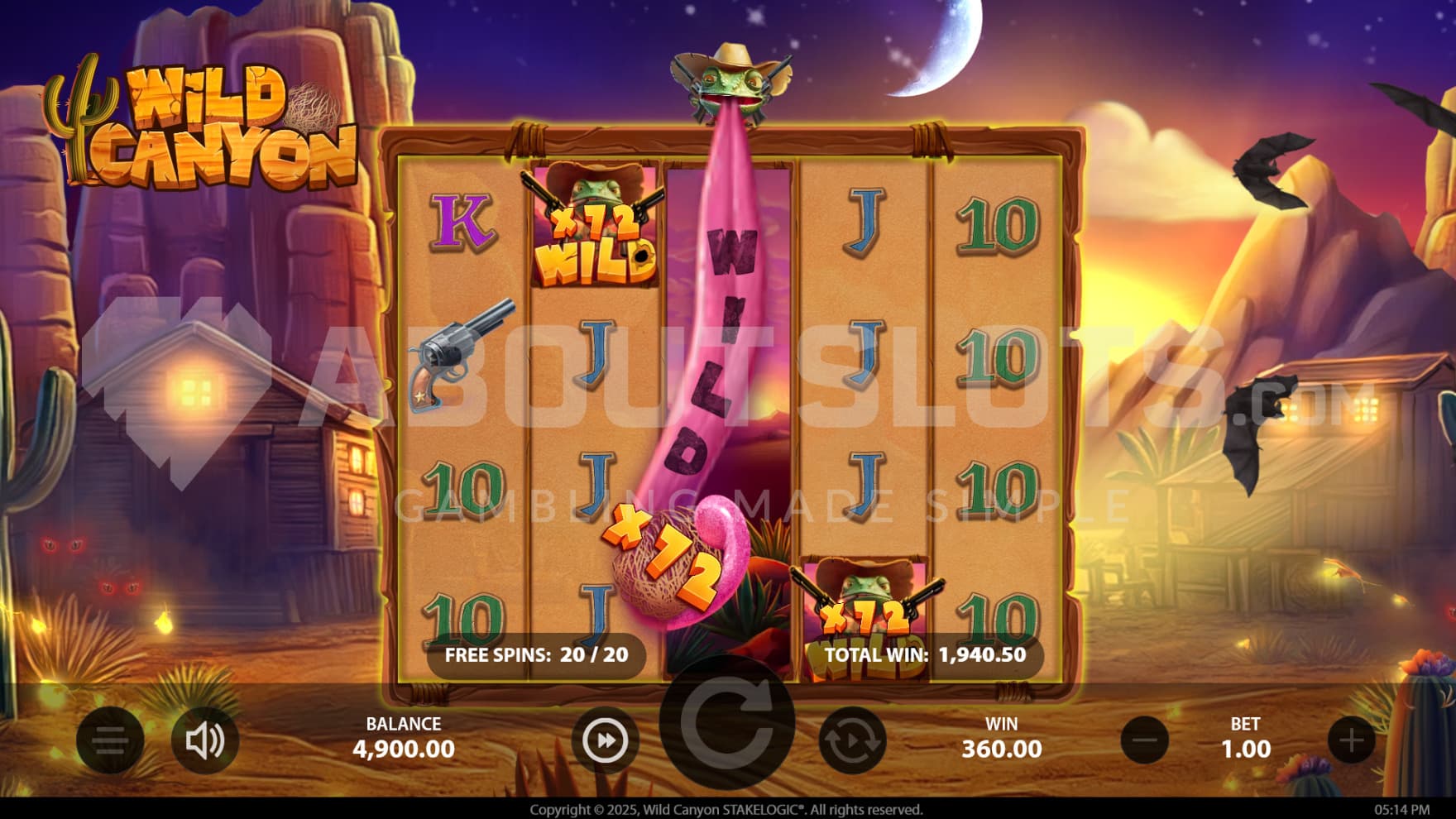 The Expanded Wild symbol that is depicted as the chameleons tongue