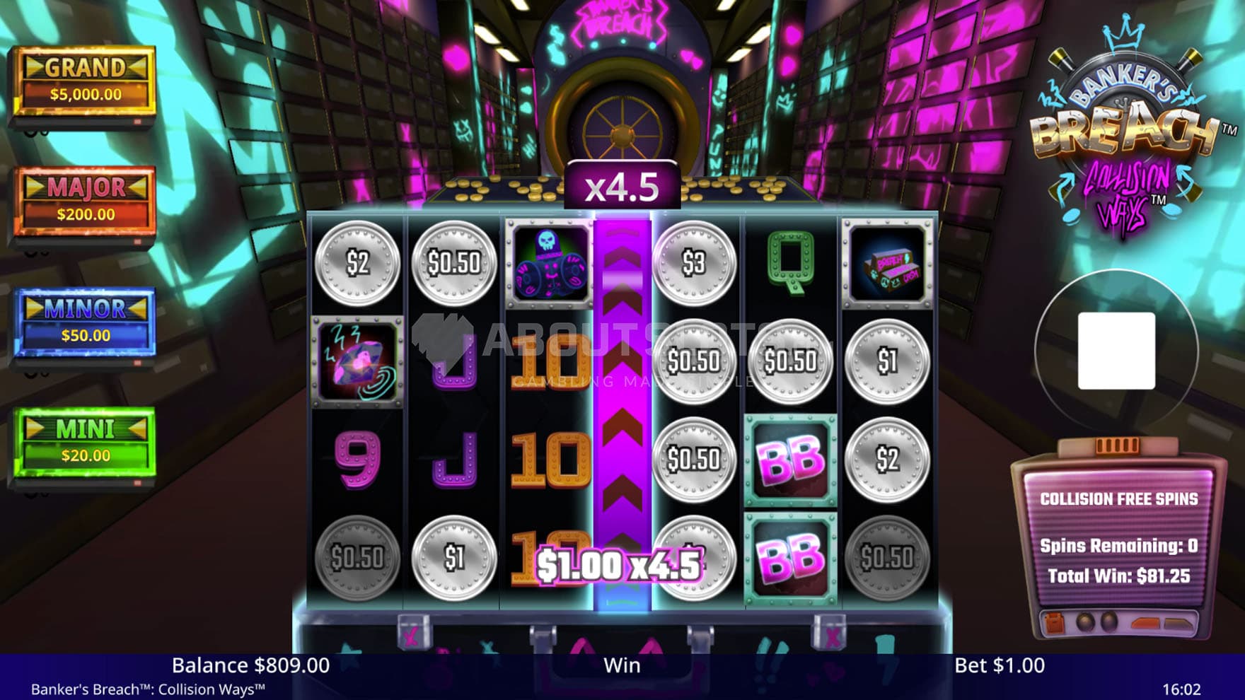 Screenshot of the Free Spins bonus in progress with the Cash Collision feature triggered.