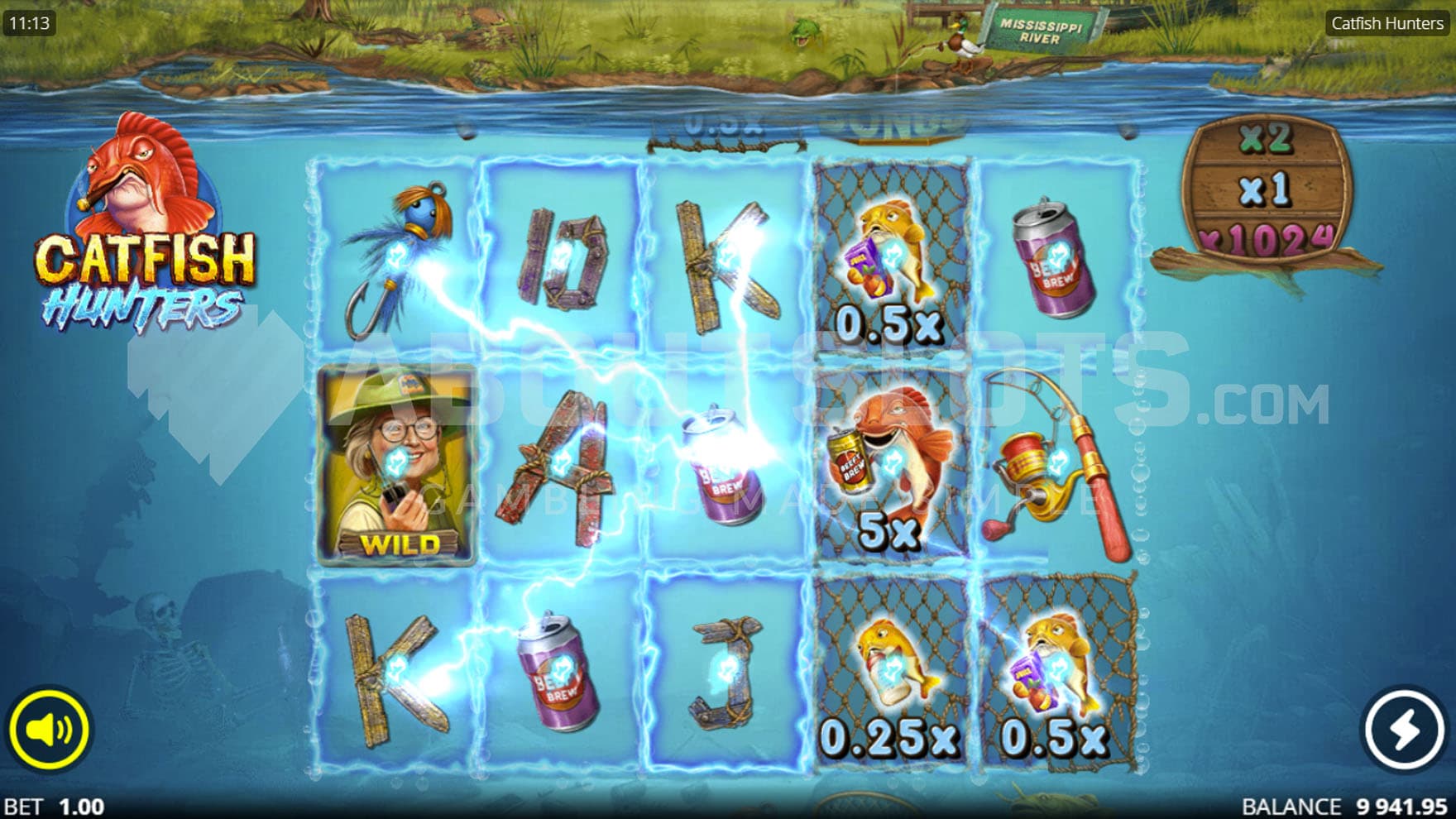 Impostor Wild feature triggered in the base game, transforming into Granny that puts Electrical Frames on the entire grid.