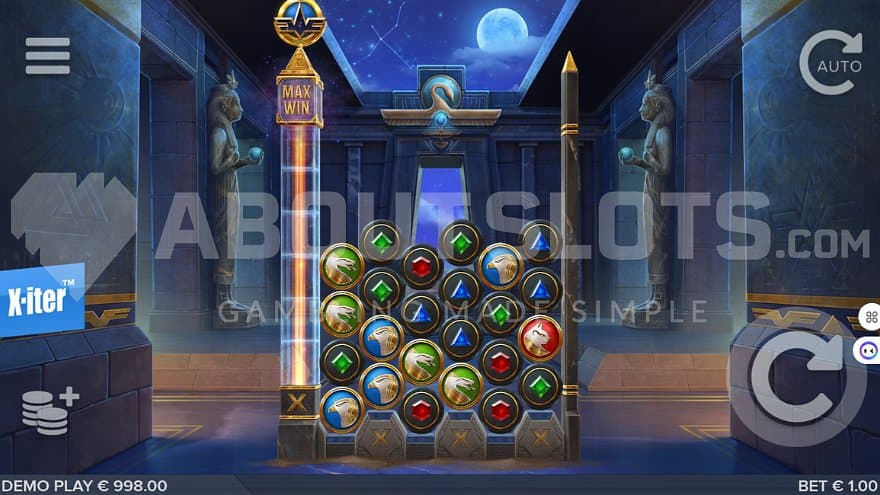 A casino slot inside an Egyptian palace with an open ceiling showcasing a night sky.