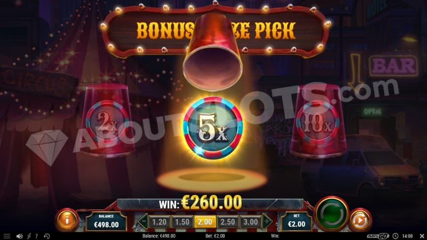 Bonus Prize Pick feature where you can choose one red mug.