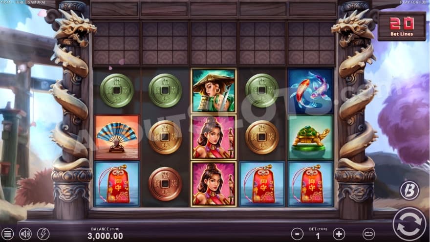 Base game with one golden dragon on each side of the reels.