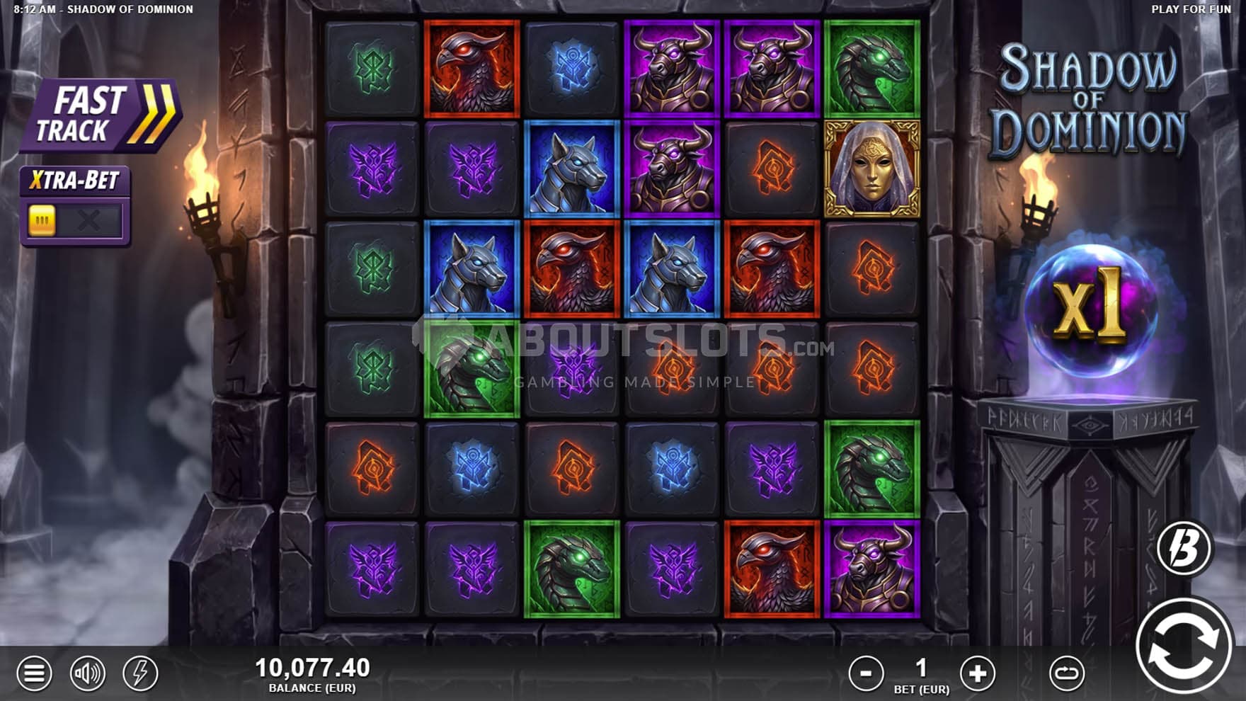 Screenshot of the base game, showing a 6x6 grid frame in stone, inside a dark hall.